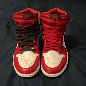 Nike Air Jordan 1 Retro High OG Satin Red